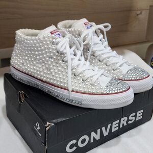Women's Converse sz 9.5